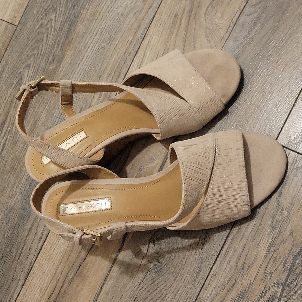 Tahari Wedges
